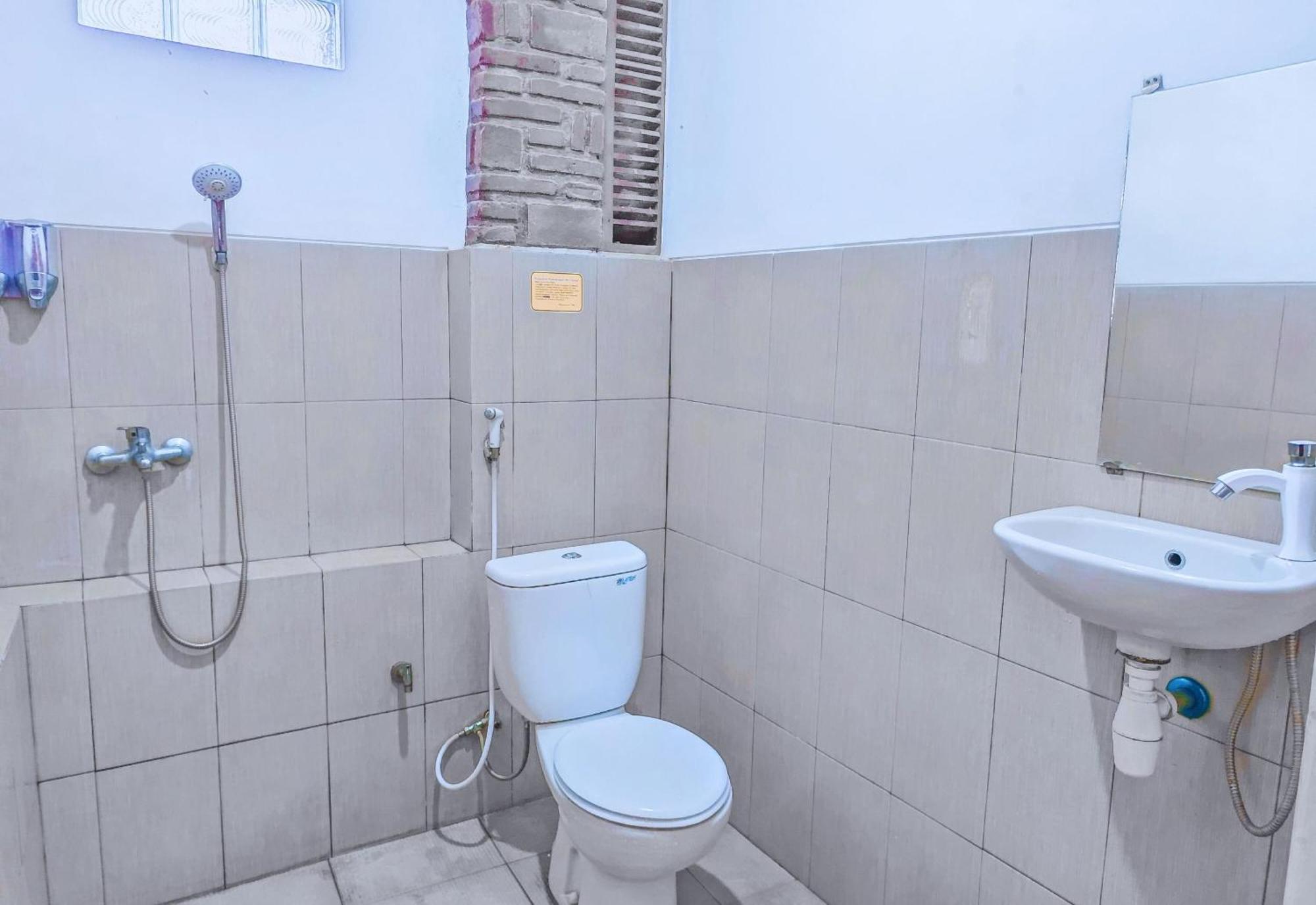 Hotel Taman Wisata Kopeng Powered By Cocotel 3*